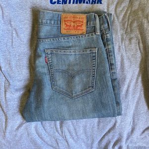 LEVI’s 511 men’s slim-fit denim